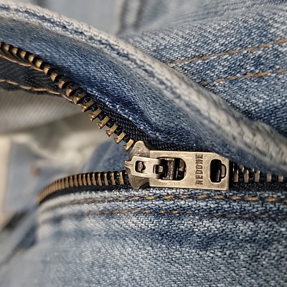 RE/DONE | High Rise 70's Straight Jeans W/Raw Hem - Picture 9 of 12